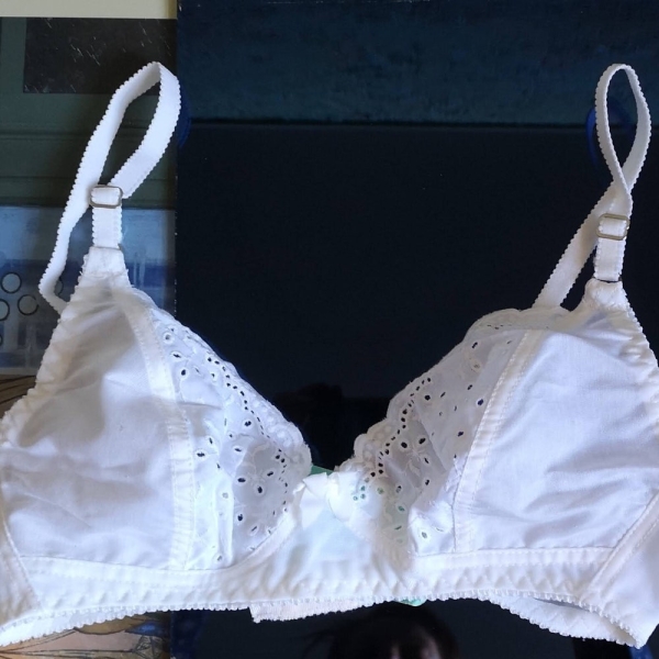 Vintage Cotton Brasserie Soviet Era Women's Underwear in White Color Retro Bra Women's Underwear with Cotton Lace Made in Latvia Lauma 1991s