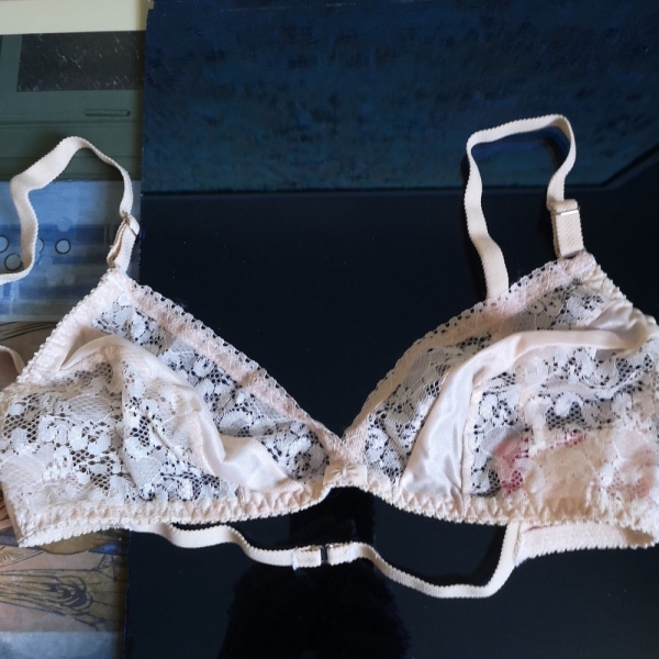 Vintage Brasserie Soviet Era Beige Women's Underwear Brasserie Retro Polyester Bra Women's Underwear with Lace Made in Latvia Lauma 1991s